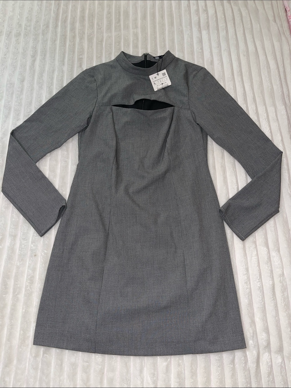 Zara Gray Long-Sleeve Shift Dress with Front Cutout NWT | Size Large